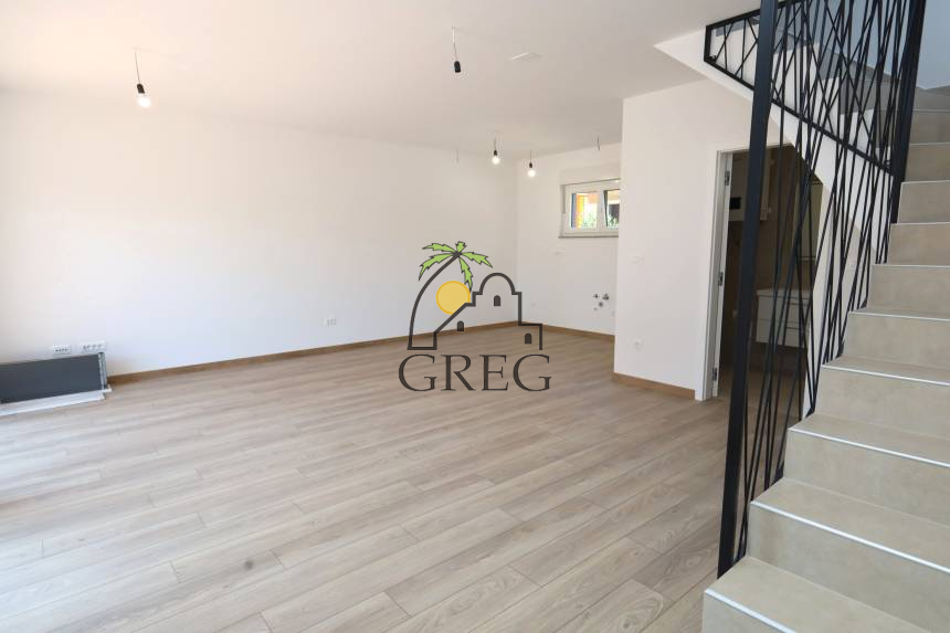 Croatia, North Dalmatia, Vodice - Semi-detached house, for sale