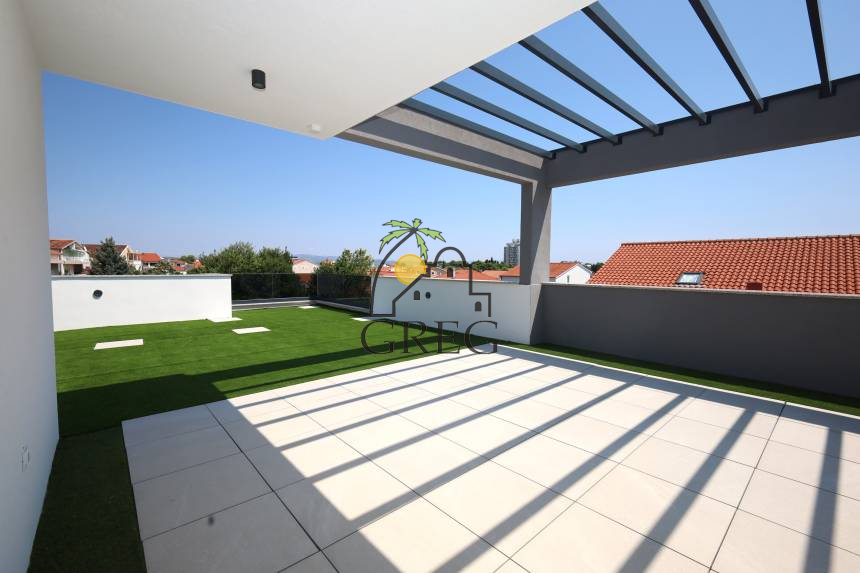 Croatia, North Dalmatia, Vodice - Semi-detached house, for sale