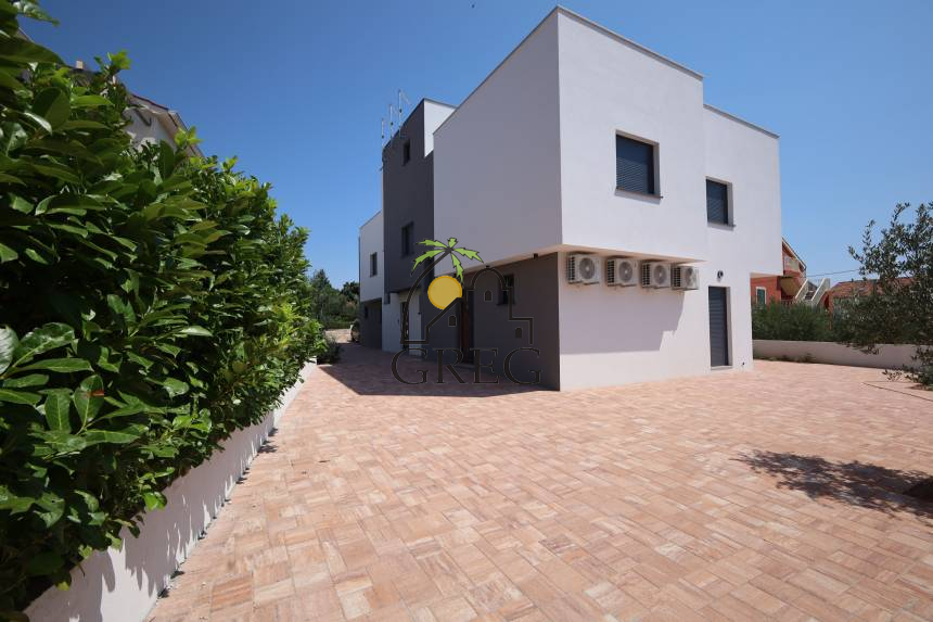 Croatia, North Dalmatia, Vodice - Semi-detached house, for sale