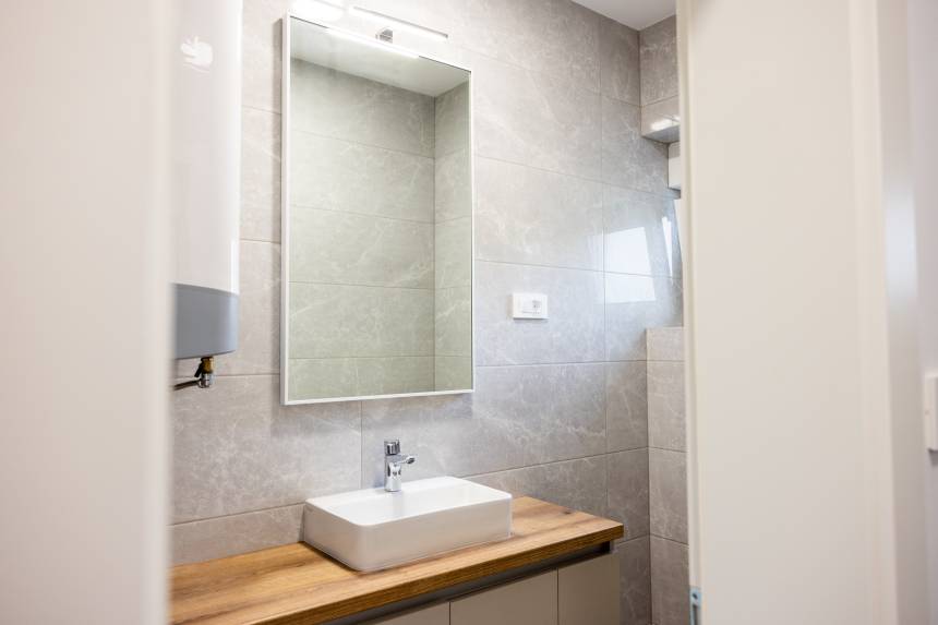 Croatia, Island of Pag, Mandre - Apartment, for sale