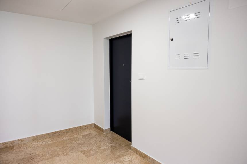 Croatia, Island of Pag, Mandre - Apartment, for sale