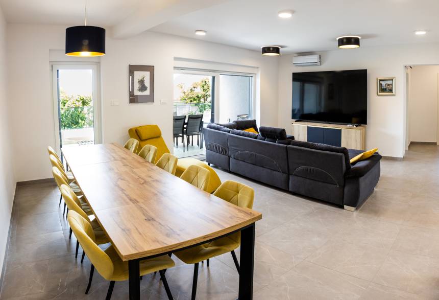 Croatia, Island of Pag, Mandre - Apartment, for sale