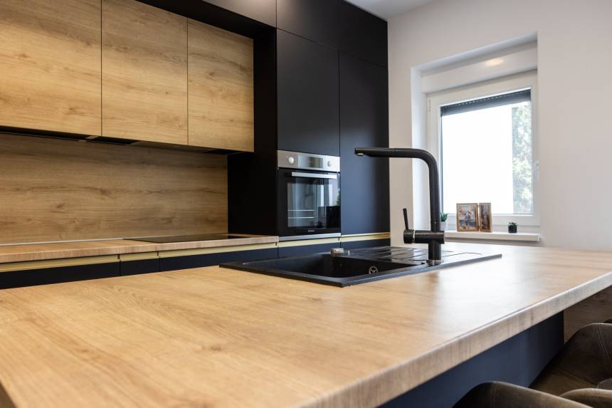 Croatia, Island of Pag, Mandre - Apartment, for sale