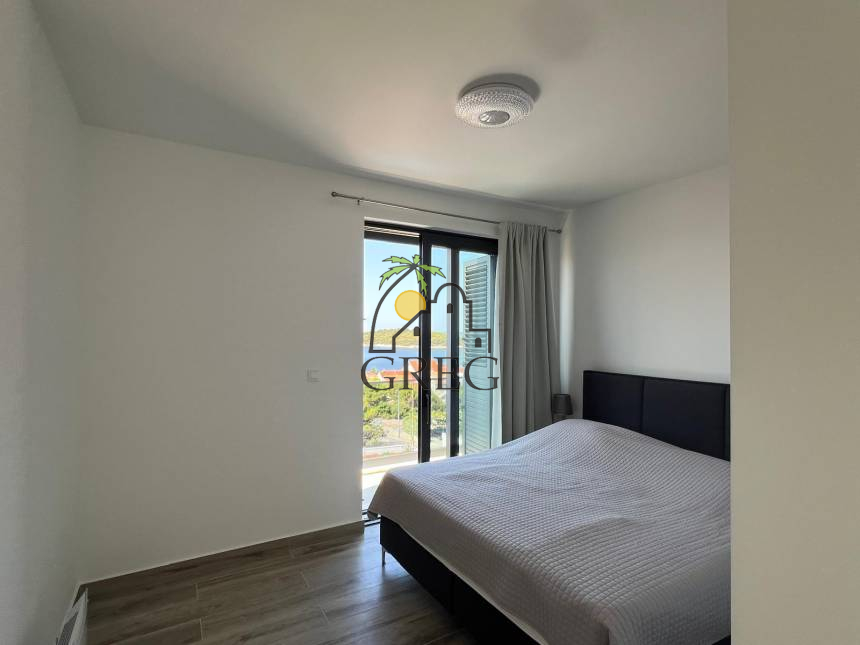 Chorwacja, Dalmacja Środkowa, Rogoznica  - Bliźniak, na sprzedaż