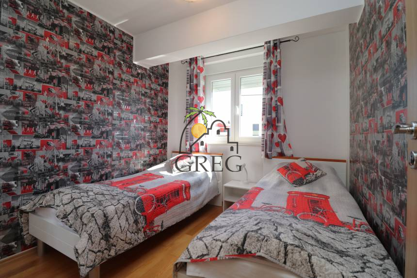 Croatia, North Dalmatia, Vodice - Apartment, for sale