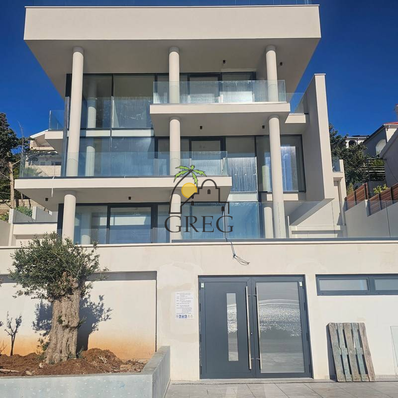 Croatia, Island of Hvar,  - House, for sale