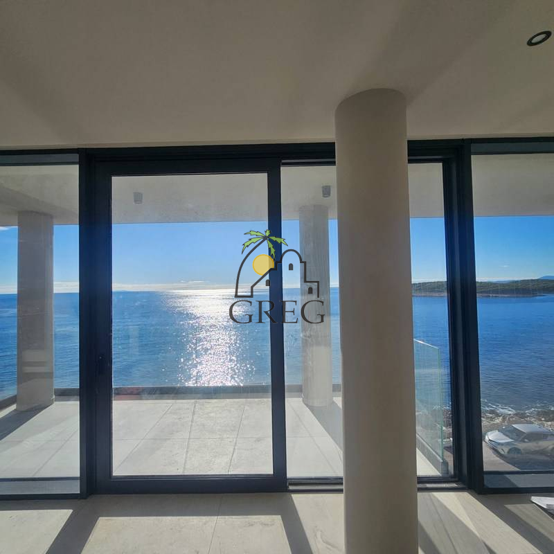 Croatia, Island of Hvar,  - House, for sale