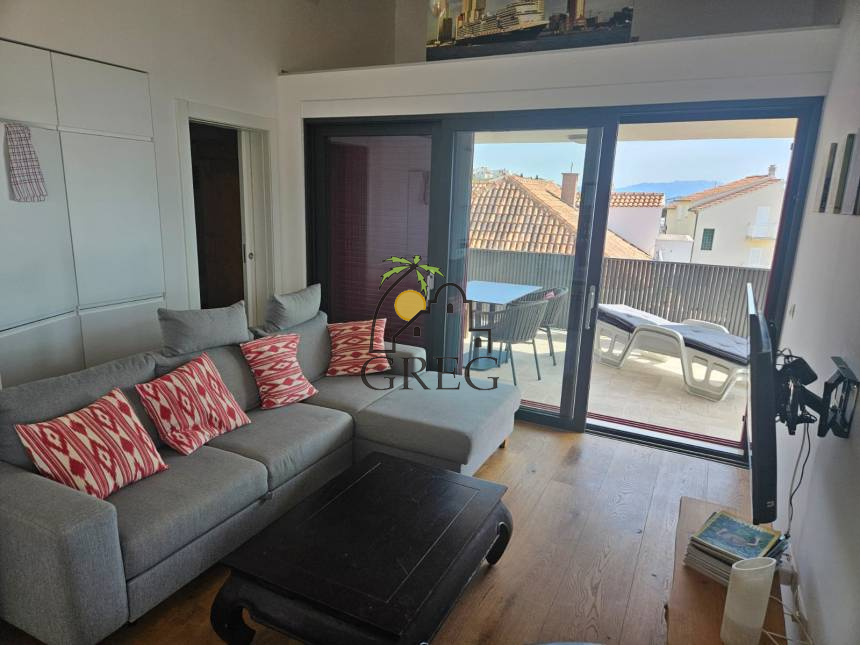 Croatia, Middle Dalmatia,  - Apartment, for sale