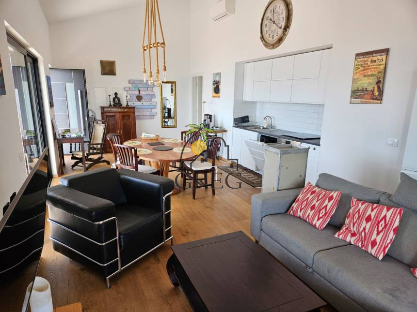 Croatia, Middle Dalmatia,  - Apartment, for sale