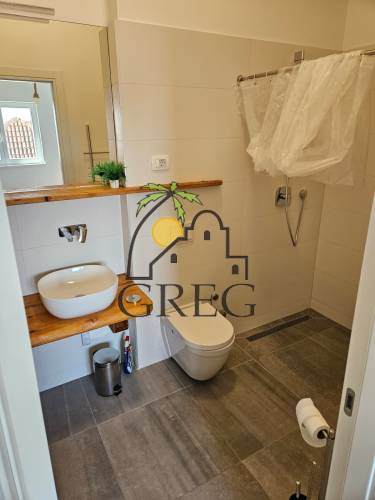 Croatia, Middle Dalmatia,  - Apartment, for sale