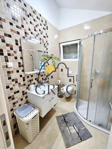 Croatia, Middle Dalmatia,  - Apartment, for sale