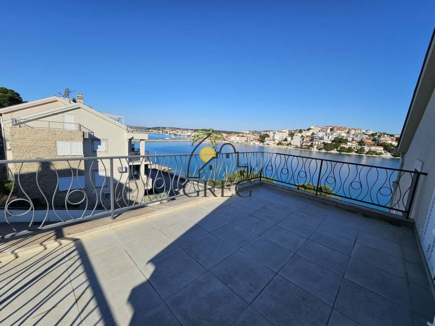 Croatia, Middle Dalmatia,  - Apartment, for sale