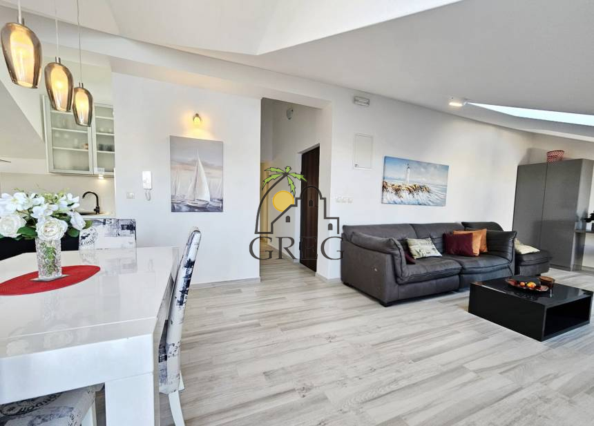 Croatia, Middle Dalmatia,  - Apartment, for sale