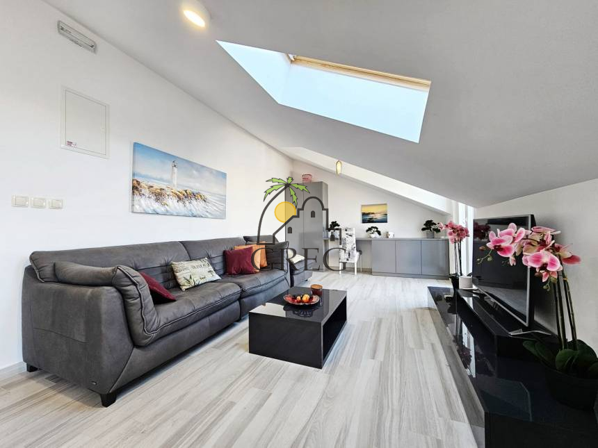 Croatia, Middle Dalmatia,  - Apartment, for sale