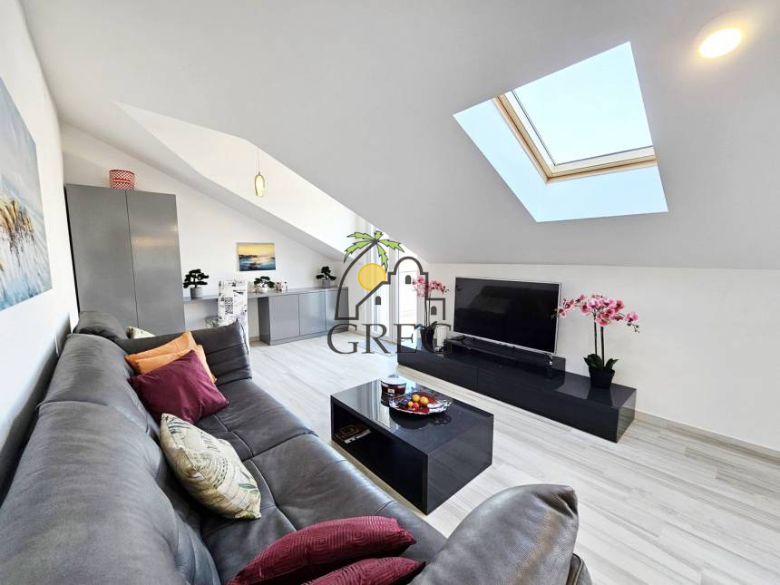 Croatia, Middle Dalmatia,  - Apartment, for sale