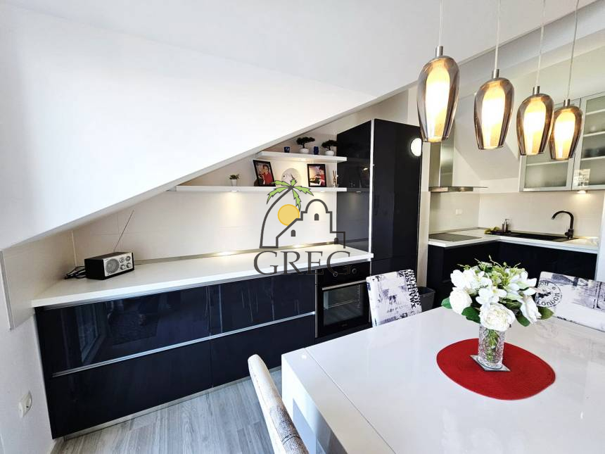 Croatia, Middle Dalmatia,  - Apartment, for sale