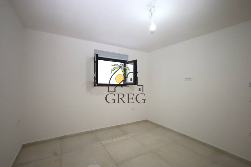 Croatia, Middle Dalmatia,  - Apartment, for sale