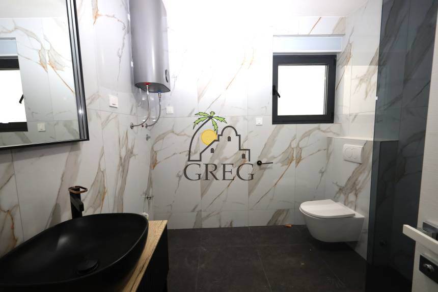 Croatia, Middle Dalmatia,  - Apartment, for sale