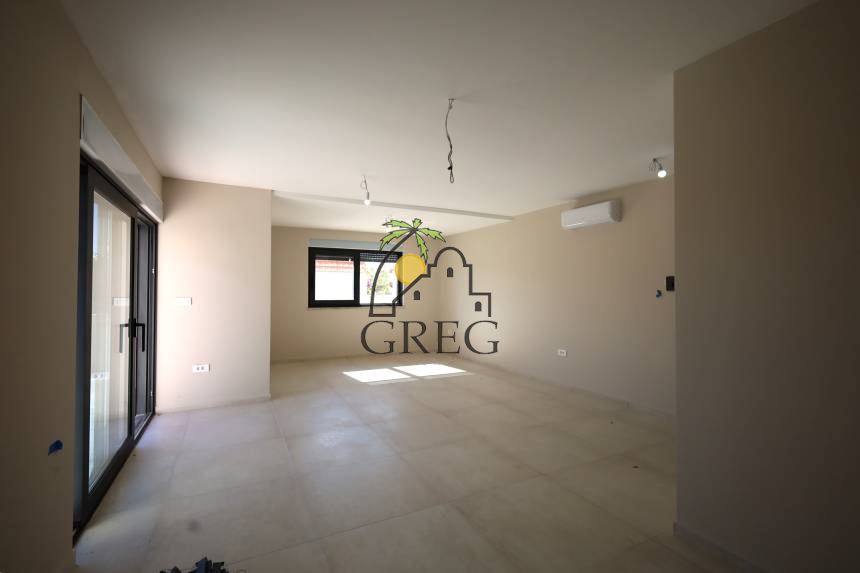 Croatia, Middle Dalmatia,  - Apartment, for sale