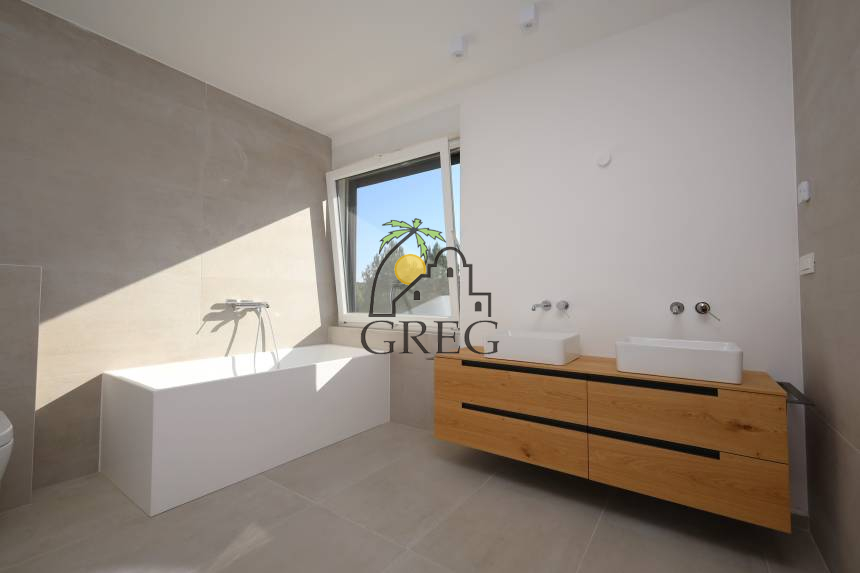 Chorwacja, Dalmacja Północna, Brodarica - Dom, na sprzedaż