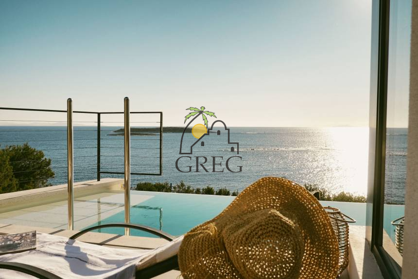 Croatia, Middle Dalmatia,  - House, for sale