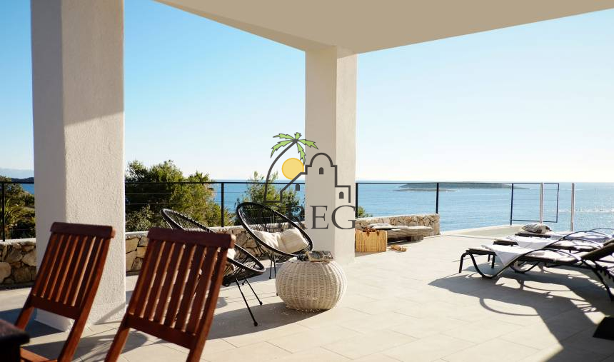 Croatia, Middle Dalmatia,  - House, for sale