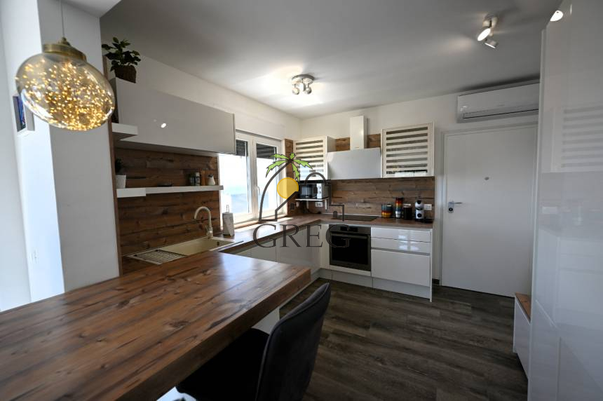 Chorwacja, Wyspa Ciovo,  - Apartament, na sprzedaż