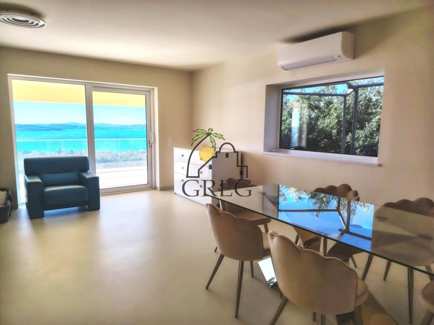 Croatia, Middle Dalmatia, Kaštel - House, for sale