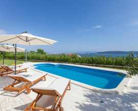 Croatia, Middle Dalmatia, Kaštel - House, for sale