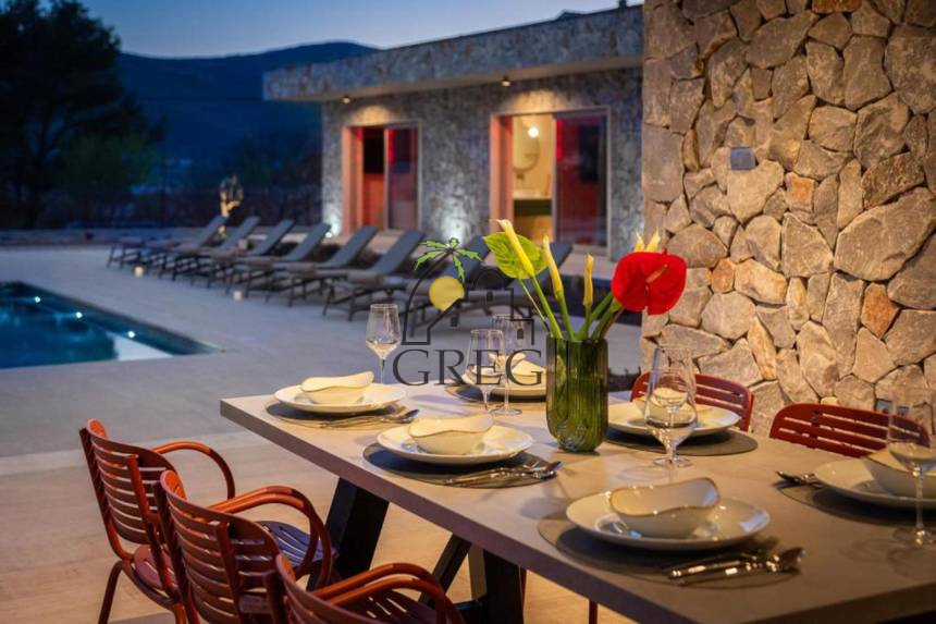 Croatia, Middle Dalmatia,  - House, for sale