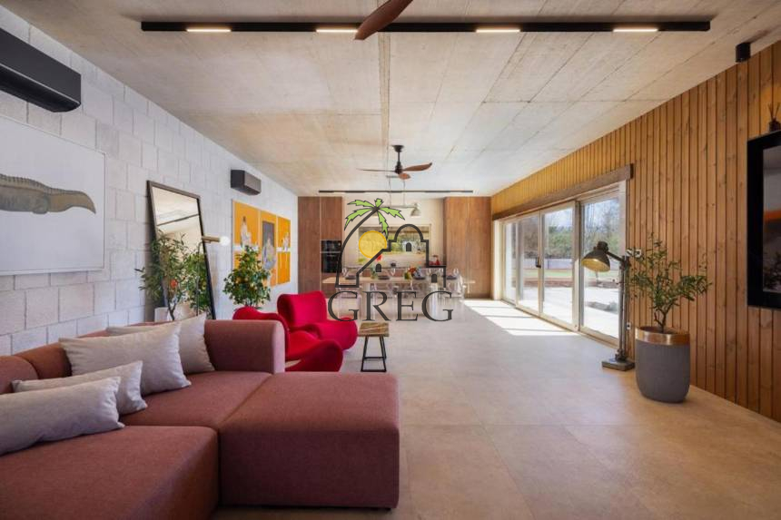 Croatia, Middle Dalmatia,  - House, for sale