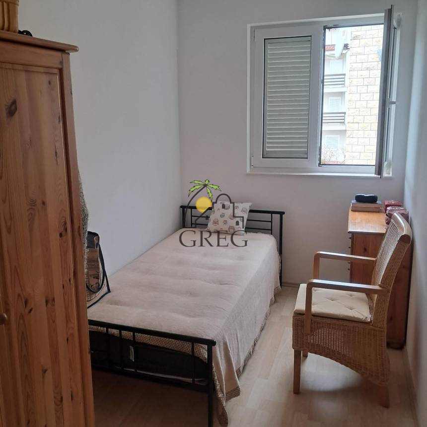 Croatia, Middle Dalmatia, Omis - Apartment, for sale