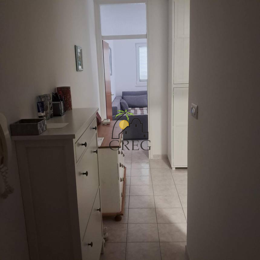 Croatia, Middle Dalmatia, Omis - Apartment, for sale