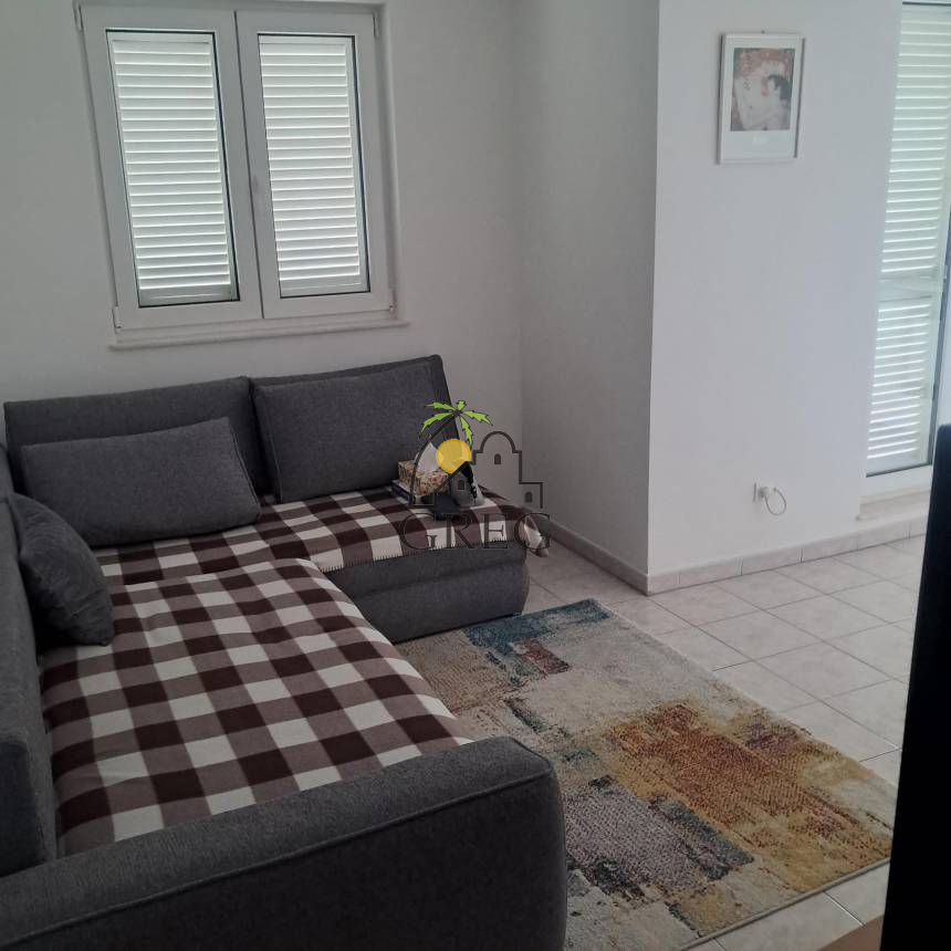 Croatia, Middle Dalmatia, Omis - Apartment, for sale