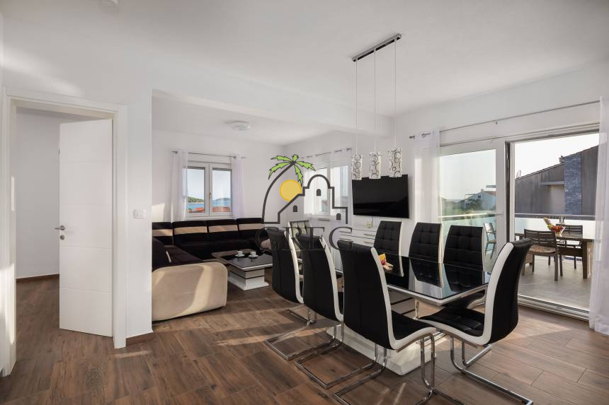 Chorwacja, Dalmacja Środkowa,  - Apartament, na sprzedaż