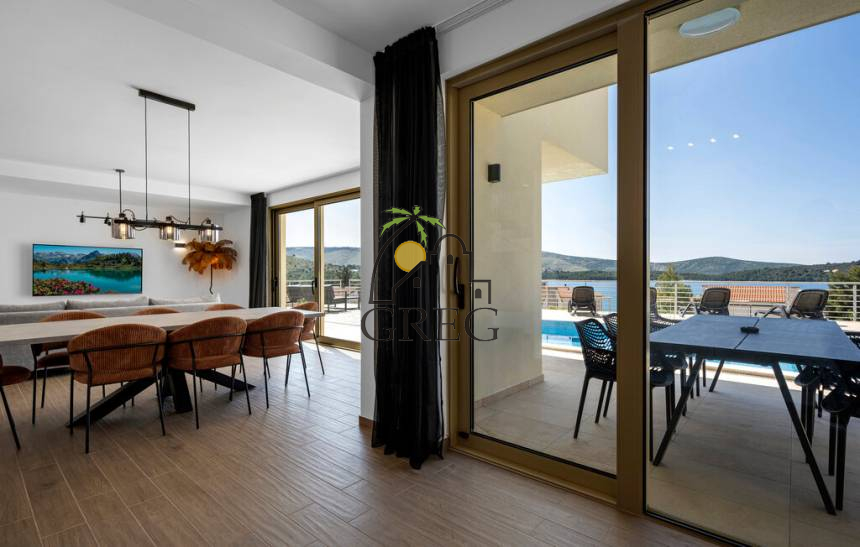 Croatia, North Dalmatia, Žaborić - House, for sale
