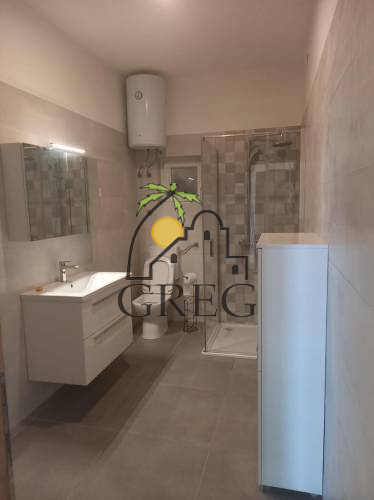 Croatia, Middle Dalmatia, Omis - House, for sale