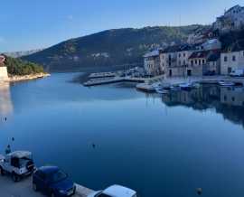 Croatia, Island of Brač,  - Stone house, for sale
