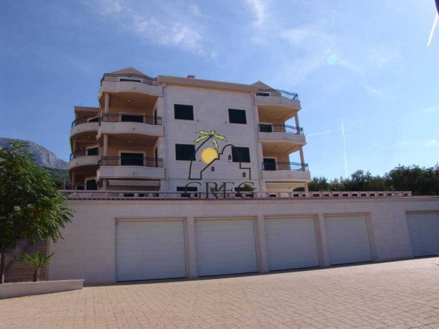 Chorwacja, Dalmacja Środkowa,  - Apartamentowiec, na sprzedaż